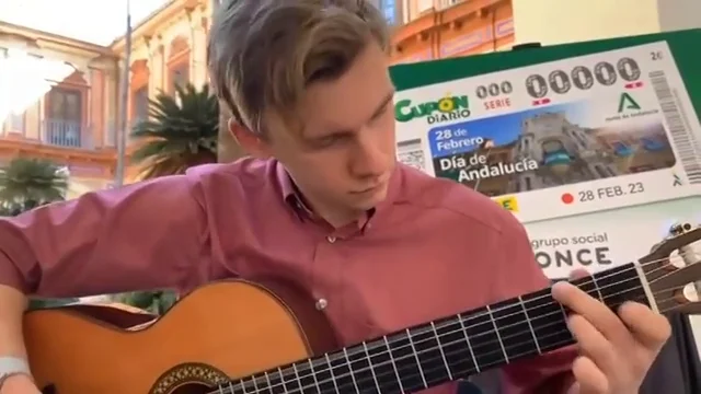 Roman pudo retomar sus estudios de m&uacute;sica gracias a la ONCE