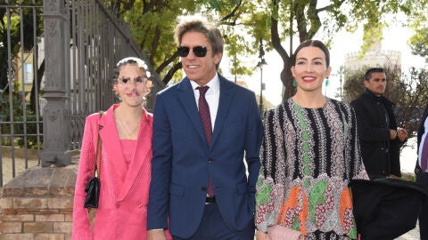 'El Cordobés' con su mujer y su hija