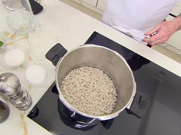 El truco infalible de Arguiñano para digerir mejor las alubias El truco infalible de Arguiñano para digerir mejor las alubias