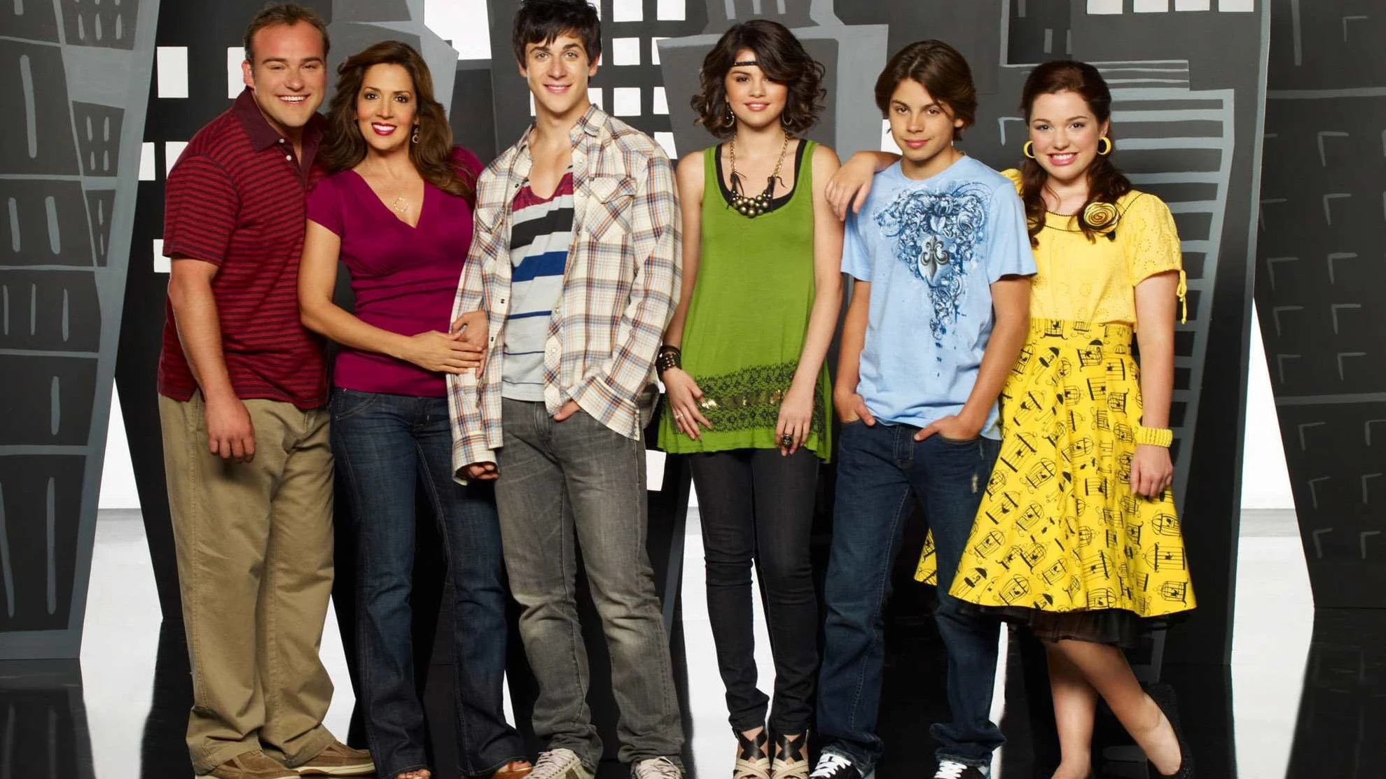 David Henrie, Jake T. Austin, Selena Gomez, David DeLuise, Jennifer Stone y Maria Canals-Barrera en los 'Magos de Waverly Place' David Henrie, Jake T. Austin, Selena Gomez, David DeLuise, Jennifer Stone y Maria Canals-Barrera en los 'Magos de Waverly Place'