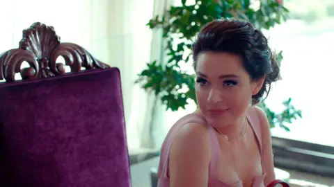 Zehra decidida a hundir a Ender: ¡Le roba la presidencia de su asociación! Zehra decidida a hundir a Ender: ¡Le roba la presidencia de su asociación!