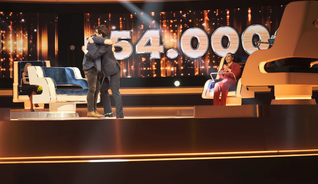 Héctor ignora el consejo de Elena Furiase… ¡y consigue los 54.000 euros del bote final!