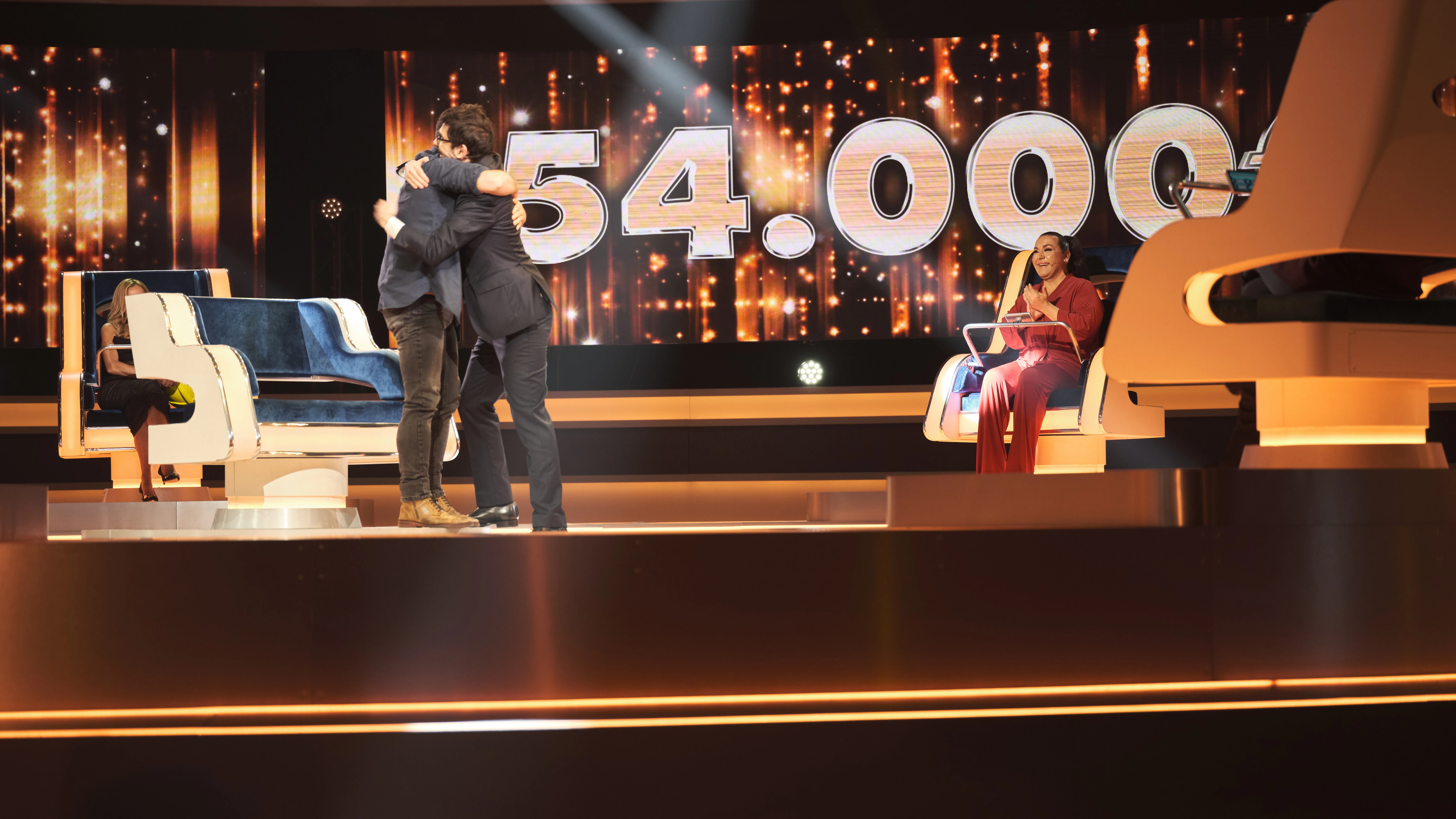 H&eacute;ctor ignora el consejo de Elena Furiase&hellip; &iexcl;y consigue los 54.000 euros del bote final!