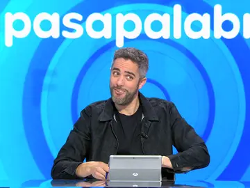 El truco de Rafa que delata a Roberto Leal en ‘La Pista’: ¡sabe antes de tiempo si ha acertado! El truco de Rafa que delata a Roberto Leal en ‘La Pista’: ¡sabe antes de tiempo si ha acertado!