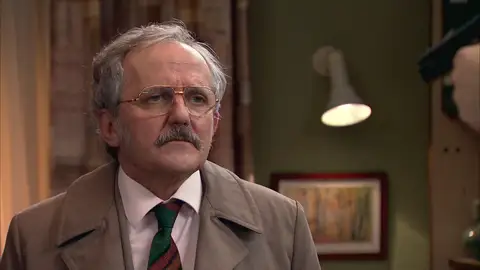 Luján confiesa a Jorge el mayor secreto de su vida: “Soy tu verdadero padre” Luján confiesa a Jorge el mayor secreto de su vida: “Soy tu verdadero padre”