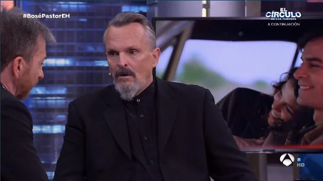 Miguel Bos&eacute;, sobre su bisexualidad: "Mis padres me ped&iacute;an que fingiera, era horrible"