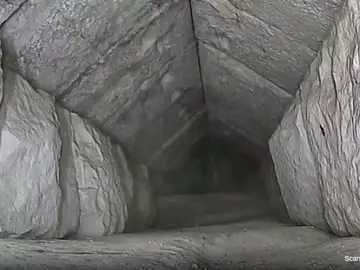 Descubren un corredor en la gran Pirámide de Keops Descubren un corredor en la gran Pirámide de Keops