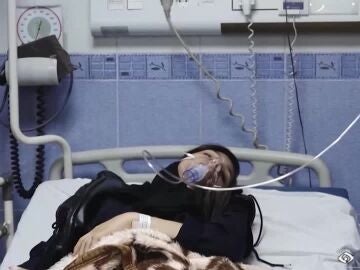 Joven hospitalizada en Irán