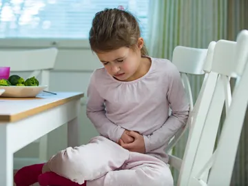 Una niña con dolor abdominal Una niña con dolor abdominal