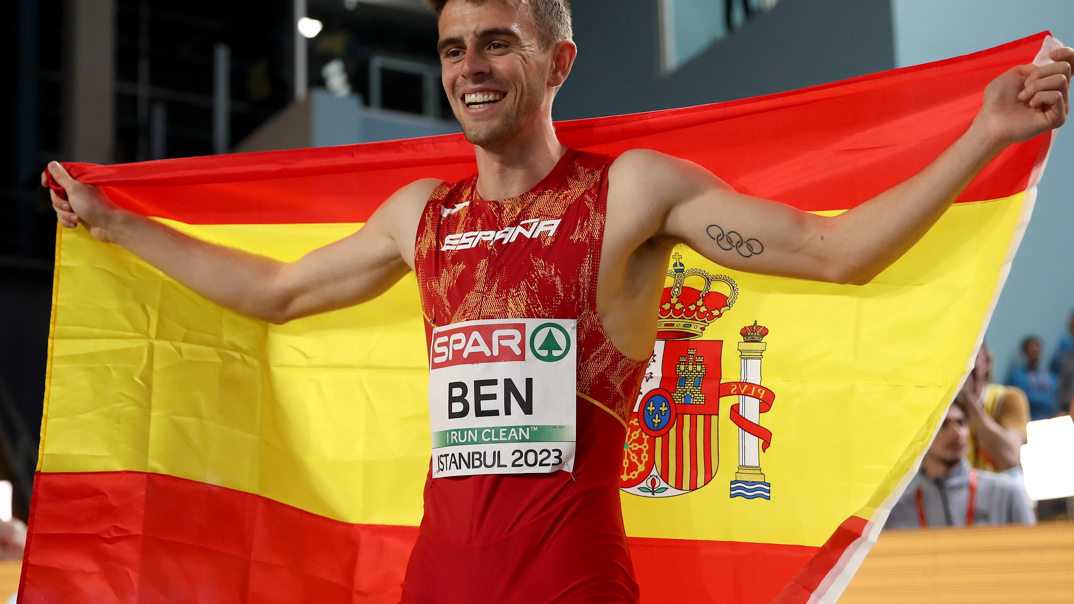 Adri&aacute;n Ben, campe&oacute;n de Europa de pista cubierta en 800