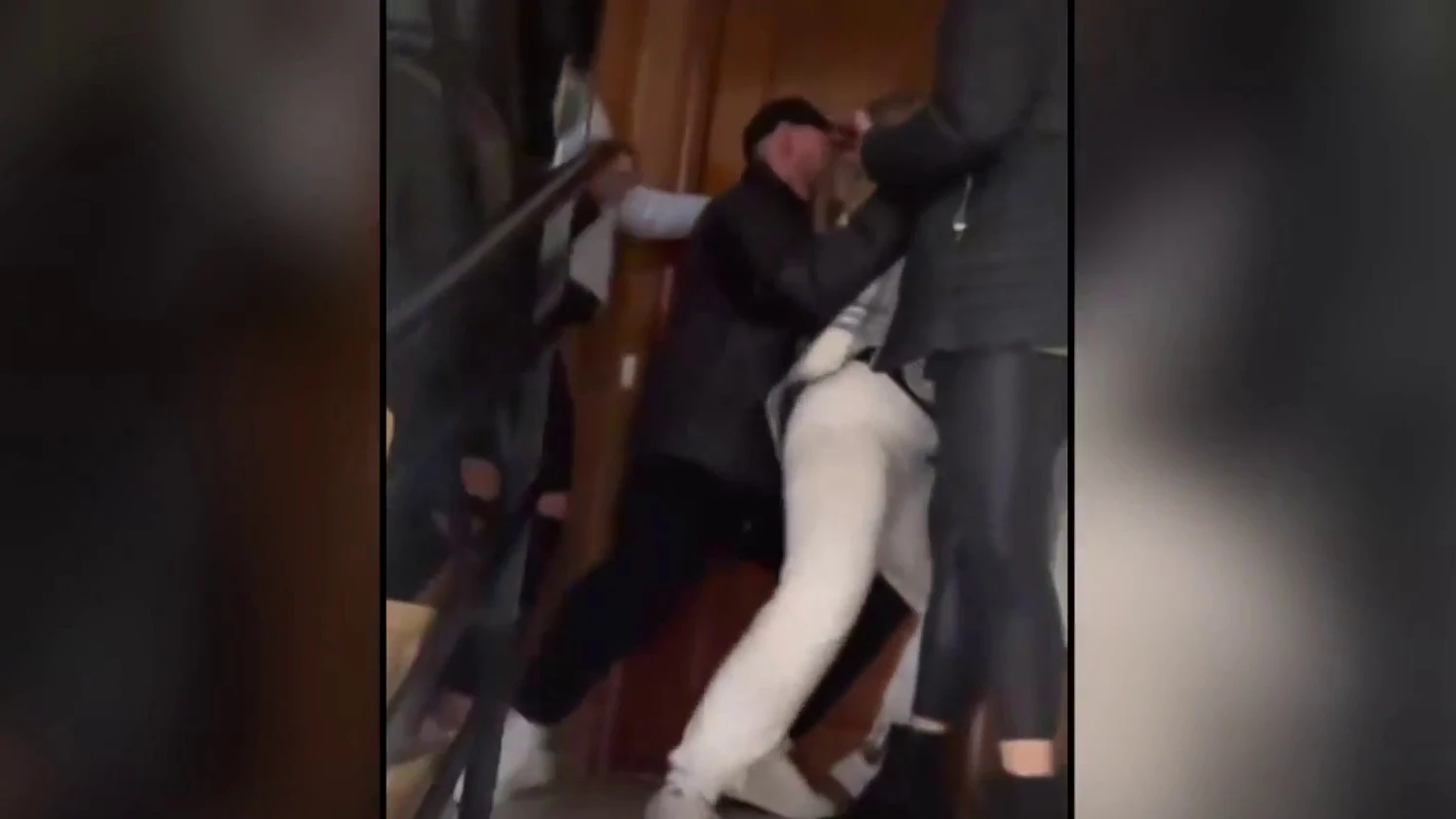 Alquilan una casa para el fin de semana y el dueño se encierra con sus maletas Alquilan una casa para el fin de semana y el dueño se encierra con sus maletas