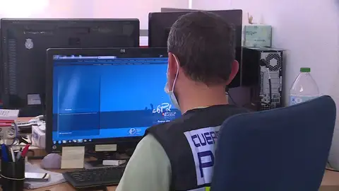 Acosador de internet. Acosador de internet.