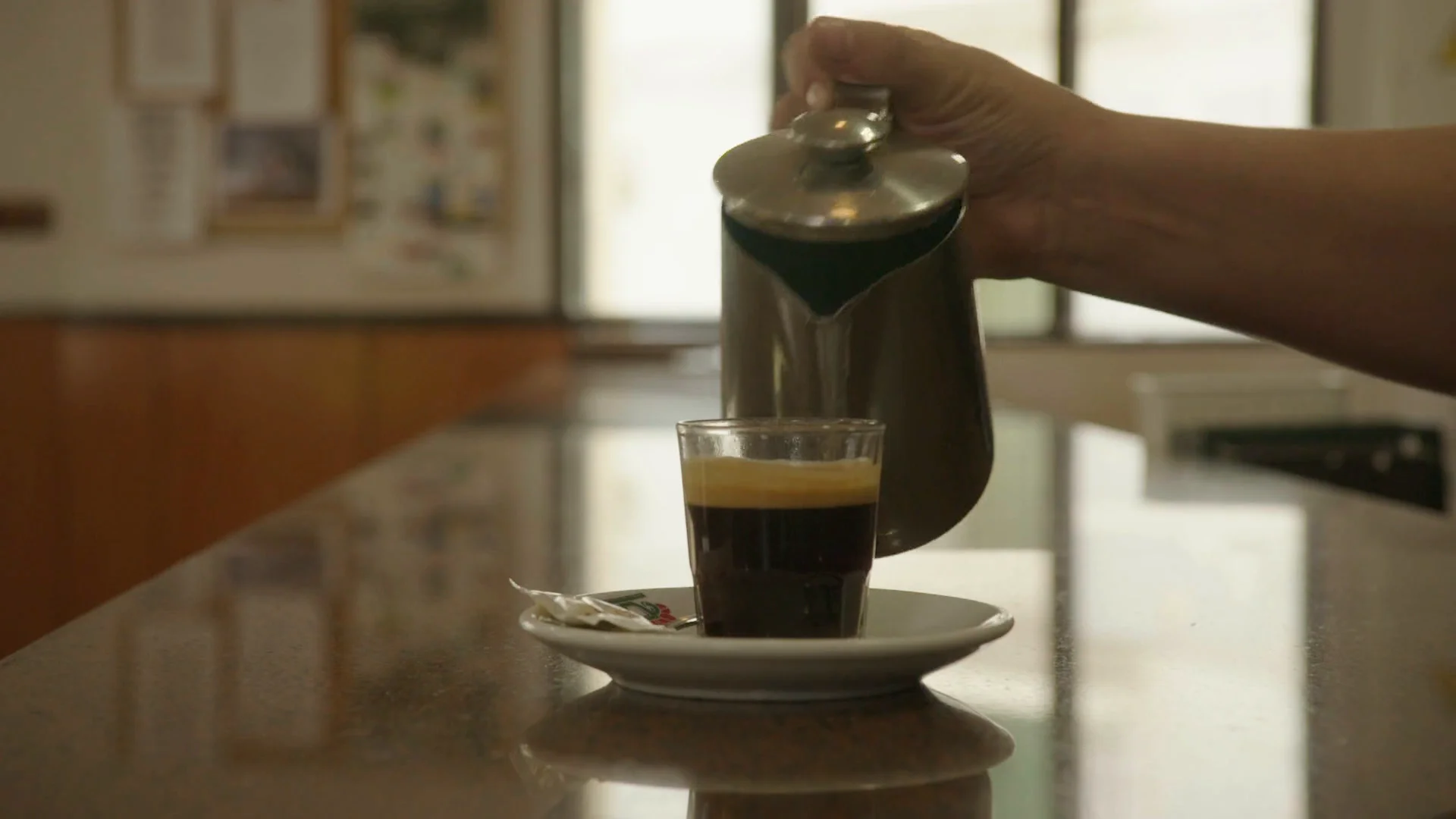 Una joven de 17 años fallece tras tomar un café contaminado con lactosa: ¿Qué pudo ocurrir? Una joven de 17 años fallece tras tomar un café contaminado con lactosa: ¿Qué pudo ocurrir?
