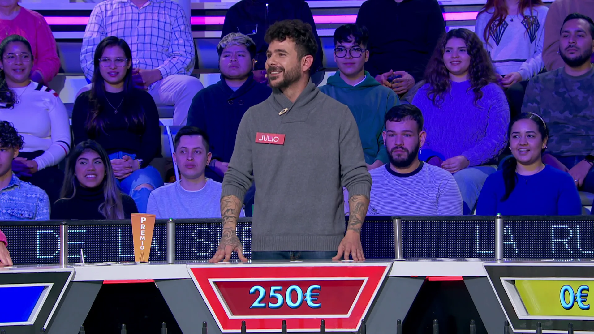 &iexcl;Qu&eacute; l&aacute;stima! Los nervios le pasan factura a Julio y se olvida de la respuesta del panel