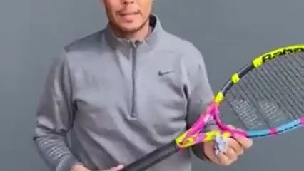 Nadal manda una raqueta y una camiseta para ayudar a los damnificados por el terremoto en Turquía Nadal manda una raqueta y una camiseta para ayudar a los damnificados por el terremoto en Turquía