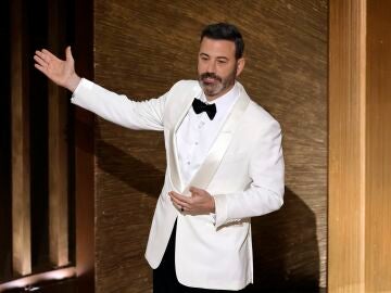 Jimmy Kimmel presentando los Premios Oscar 2023