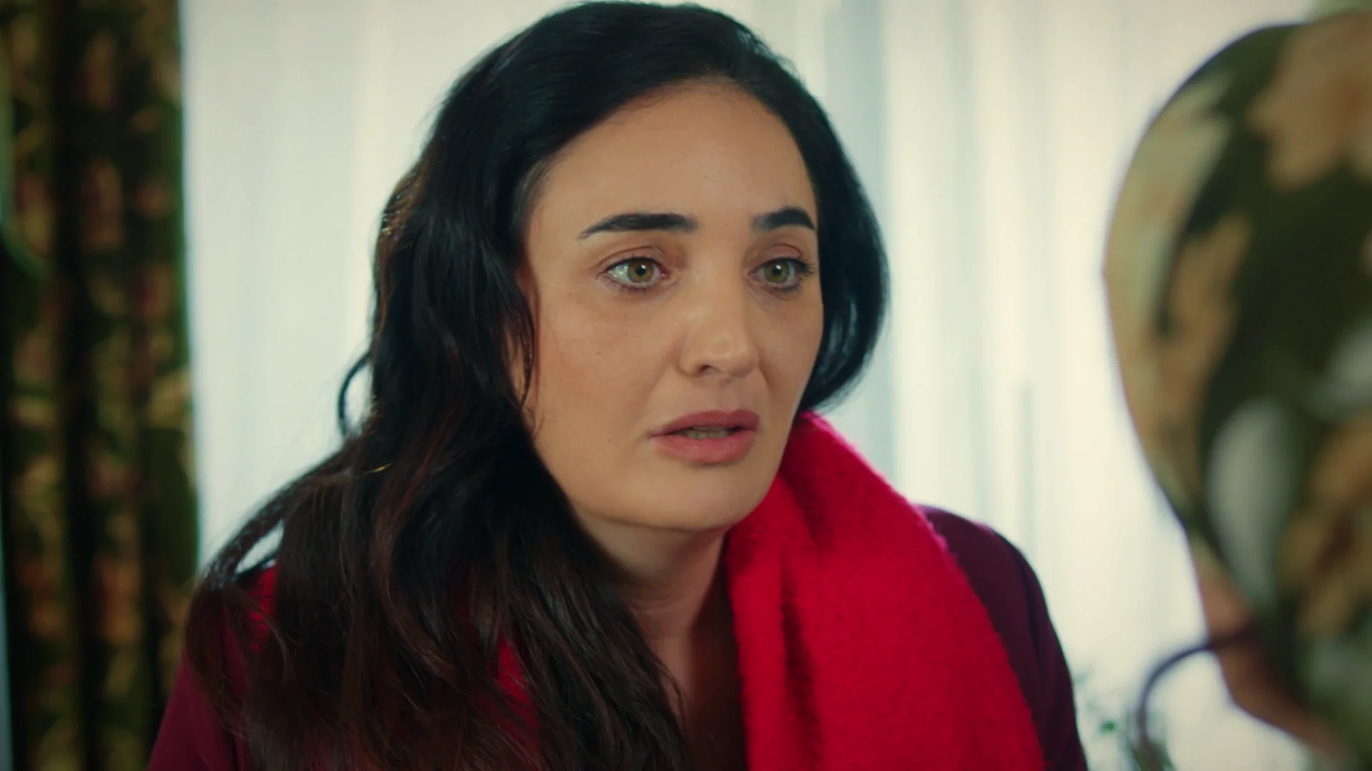 Sengül consigue recuperar la memoria, pero decide mentir a su familia: "Voy a fingir que no recuerdo nada" Sengül consigue recuperar la memoria, pero decide mentir a su familia: "Voy a fingir que no recuerdo nada"