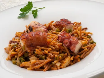 "Una receta para triunfar" de Karlos Arguiñano: fideos con pata de pulpo "Una receta para triunfar" de Karlos Arguiñano: fideos con pata de pulpo