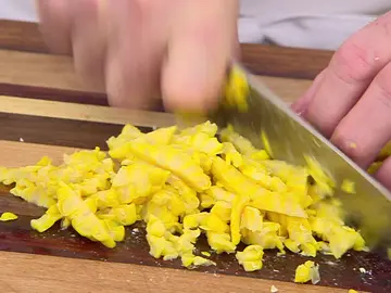 El truco de Arguiñano para desgranar una mazorca de maíz cocida El truco de Arguiñano para desgranar una mazorca de maíz cocida