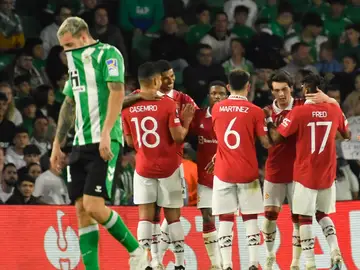 Los jugadores del Manchester United celebran el gol de Marcus Rashford en el Villamarín Los jugadores del Manchester United celebran el gol de Marcus Rashford en el Villamarín