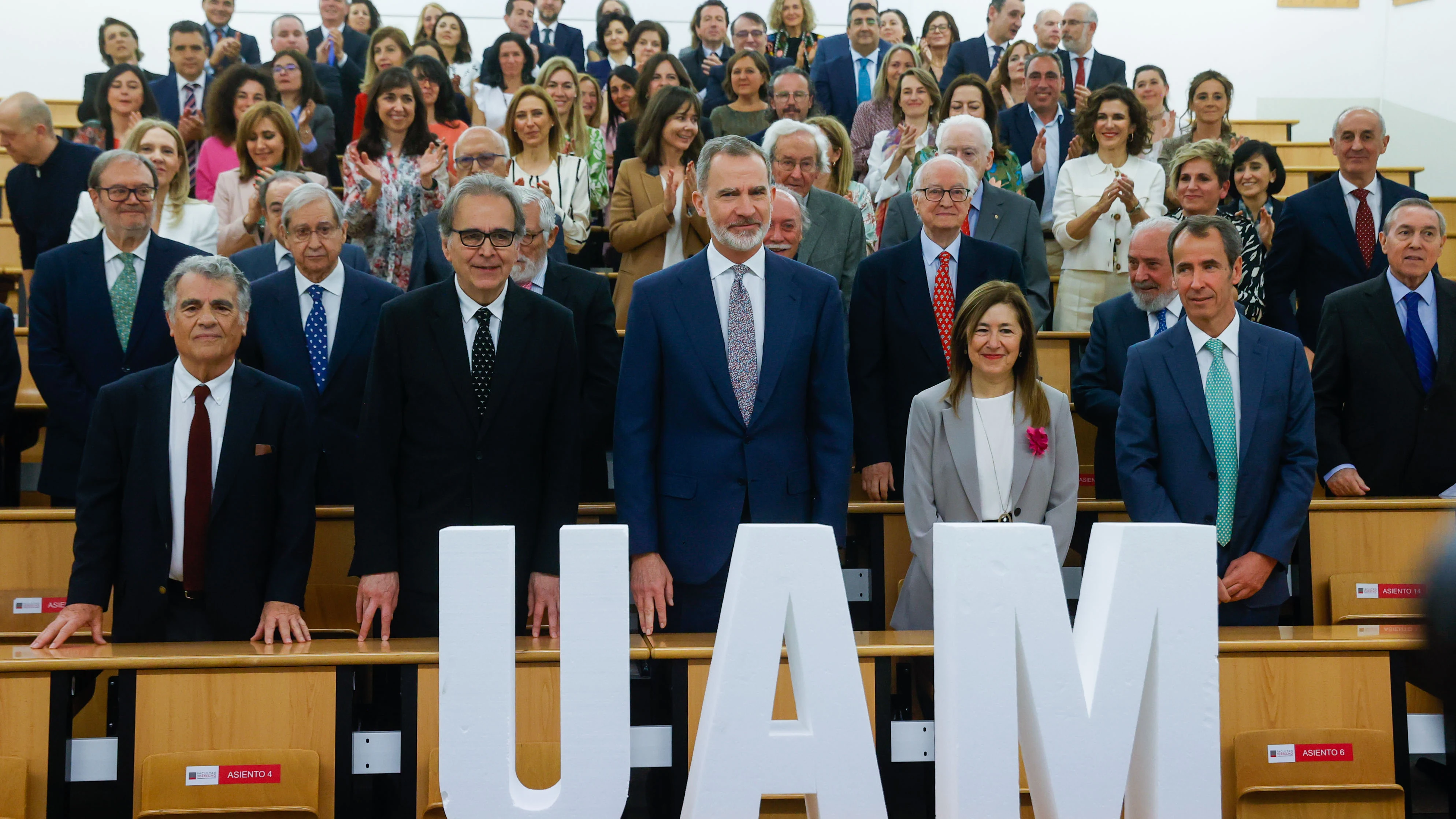 El rey Felipe VI asiste a un acto conmemorativo del 30 aniversario de su licenciatura en Derecho El rey Felipe VI asiste a un acto conmemorativo del 30 aniversario de su licenciatura en Derecho