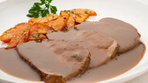 Redondo en salsa con boniato, de Arguiñano: "Una carne humilde con una salsa grande" Redondo en salsa con boniato, de Arguiñano: "Una carne humilde con una salsa grande"