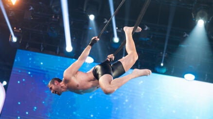 Un impresionante Jorge Blanco emociona con una danza a&eacute;rea 