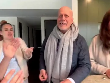 Bruce Willis en su cumpleaños Bruce Willis en su cumpleaños