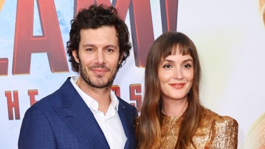 Adam Brody y Leighton Meester en la premiere de '&iexcl;Shazam! Furia de los dioses'
