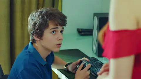 Erim se vuelve en contra de Yildiz: “No intentes hacer de mi madre” Erim se vuelve en contra de Yildiz: “No intentes hacer de mi madre”