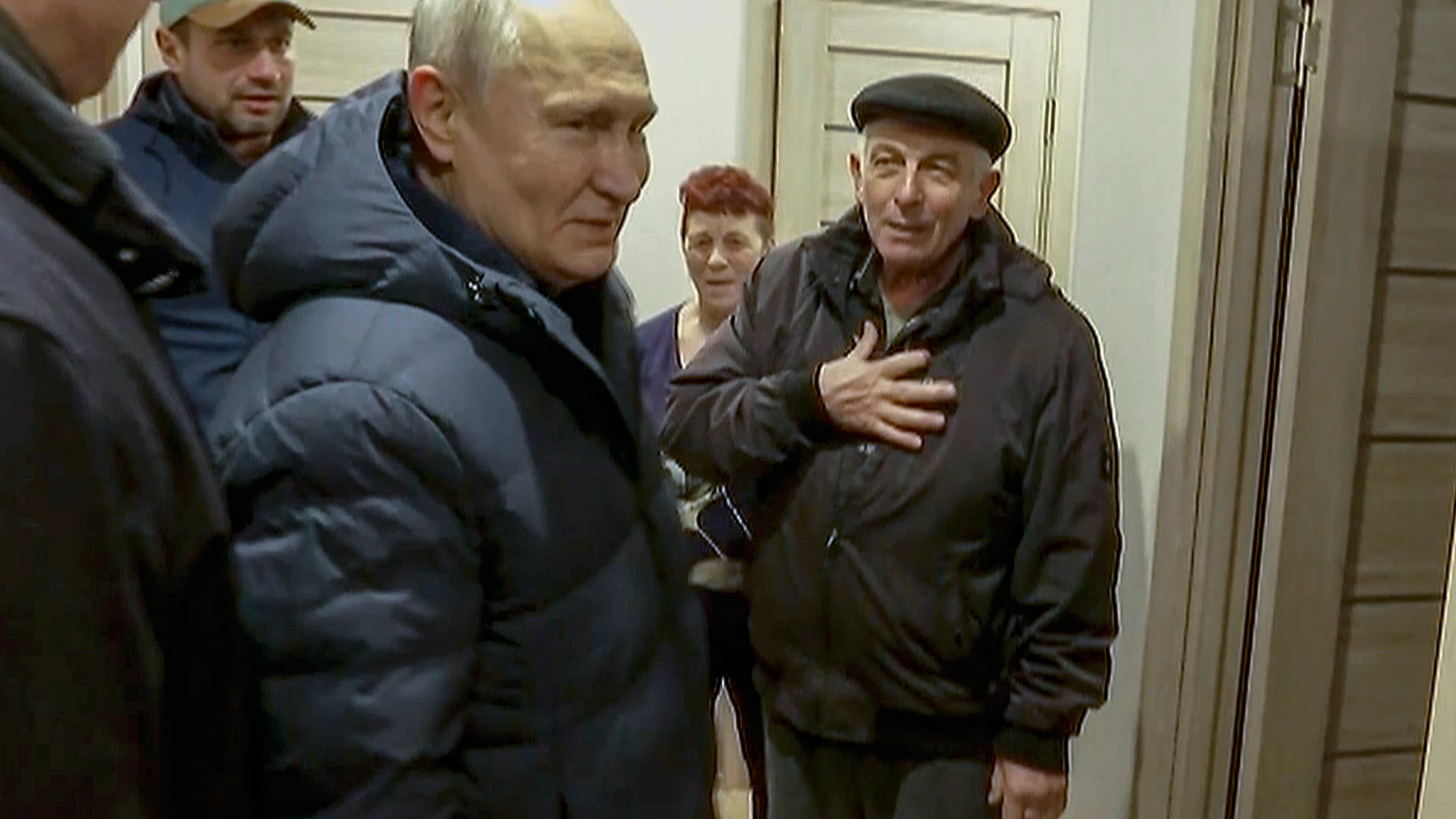 Putin durante una visita a Mariúpol