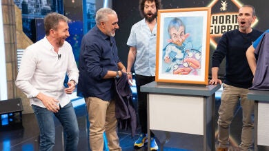 ¡Inédito! Jorge Salvador enseña en 'El Hormiguero' los cuadros de Pablo Motos