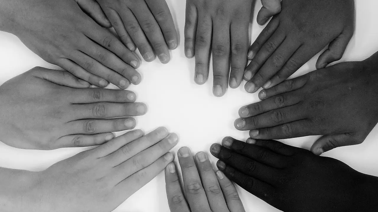 Nuevo n&uacute;mero de tel&eacute;fono para atender a v&iacute;ctimas de discriminaci&oacute;n racial o &eacute;tnica