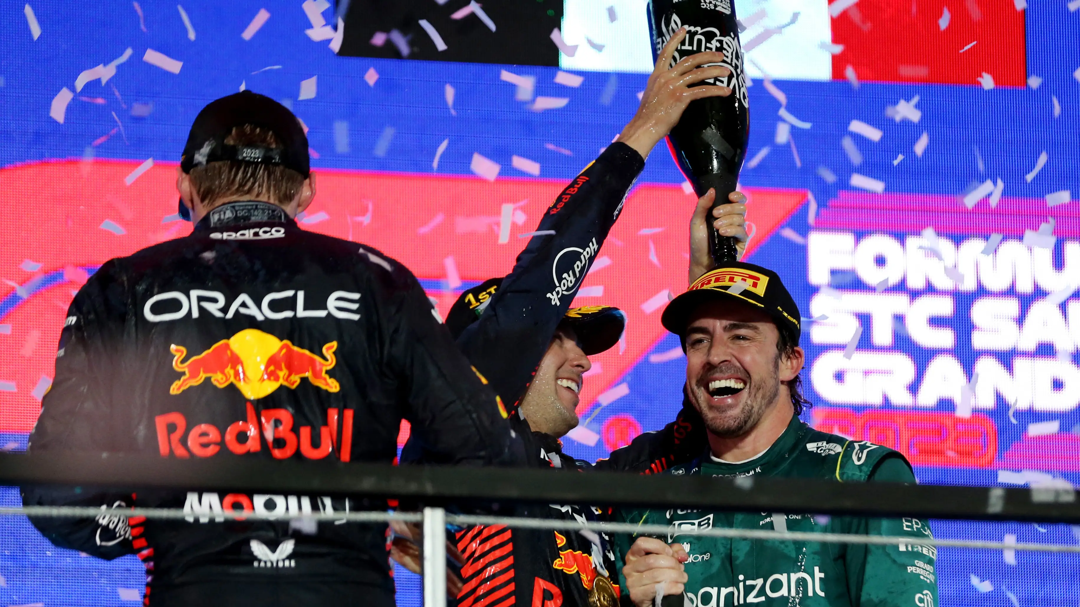Fernando Alonso, en el podio del GP de Arabia Saudí Fernando Alonso, en el podio del GP de Arabia Saudí
