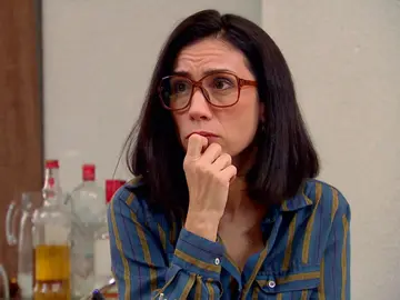 Nieves quiebra la confianza de Manolita y se abre una brecha entre las primas Nieves quiebra la confianza de Manolita y se abre una brecha entre las primas