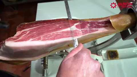Cortando Jamón de Teruel D.O.P. Cortando Jamón de Teruel D.O.P.
