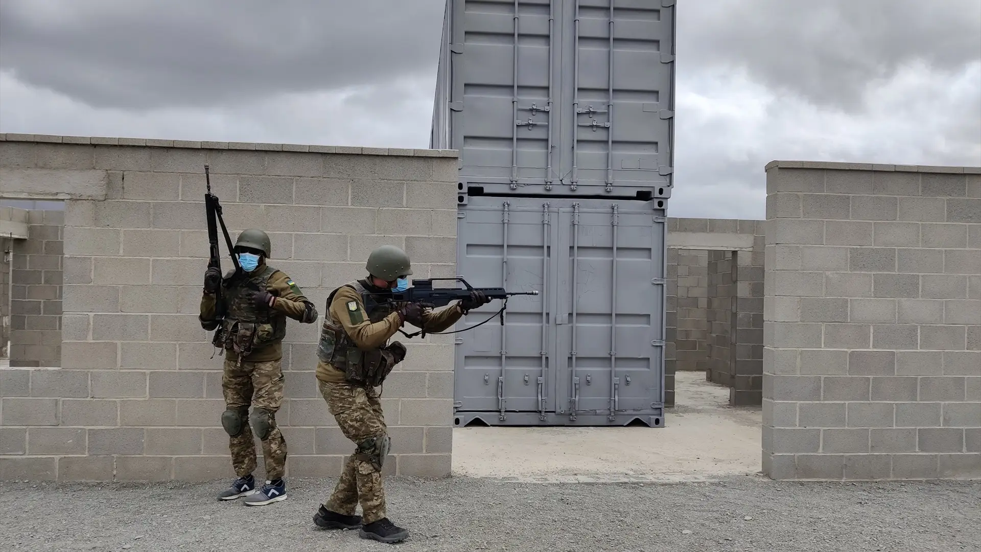 Reclutas ucranianos formándose en la Academia de Infantería de Toledo Reclutas ucranianos formándose en la Academia de Infantería de Toledo
