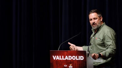 Abascal 'defiende' a Mañueco en pleno distanciamiento PP y Vox en Madrid: 