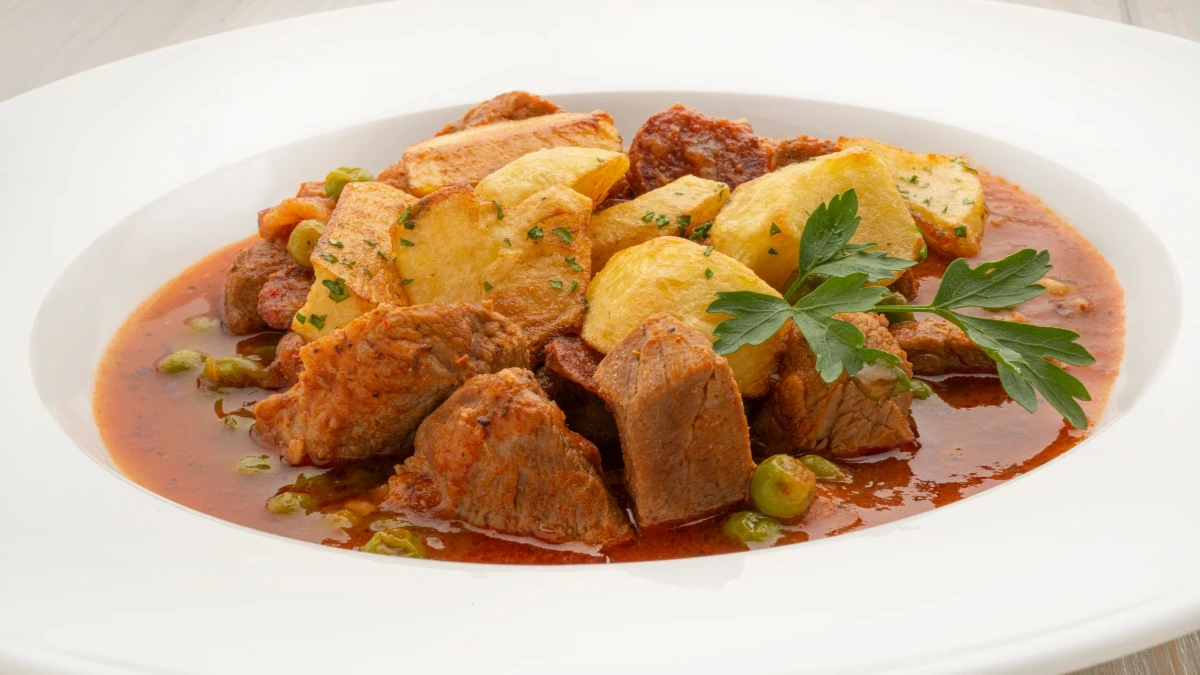 Receta de carcamusas toledanas con patatas, de Karlos Arguiñano Receta de carcamusas toledanas con patatas, de Karlos Arguiñano