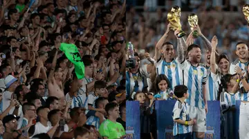 Fiesta en el Estadio Monumental de Buenos Aires Fiesta en el Estadio Monumental de Buenos Aires
