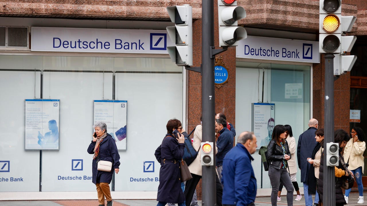 Deutsche Bank y UBS se desploman en bolsa y arrastran a la banca europea