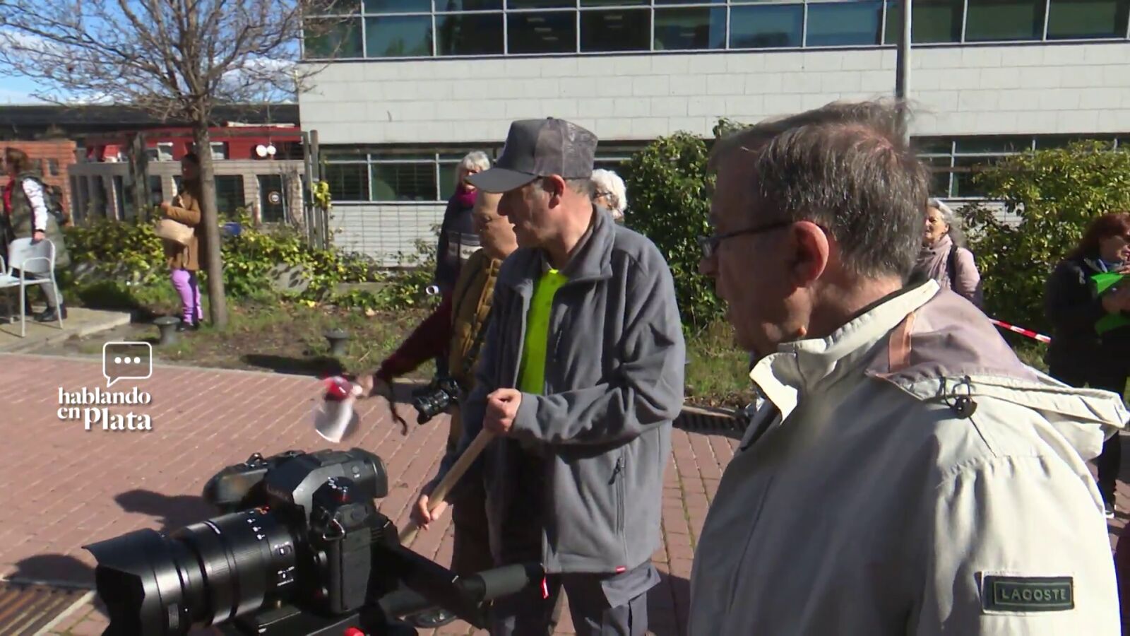 Hacer cine después de los 65 años: 70 personas participan en un cortometraje en Alcobendas, Madrid