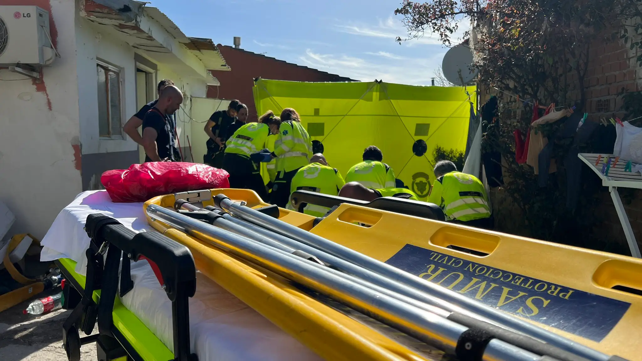 Muere una persona y cinco resultan heridas en el incendio de una infravivienda en la Ca&ntilde;ada Real