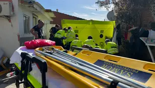Muere una persona y cinco resultan heridas en el incendio de una infravivienda en la Cañada Real