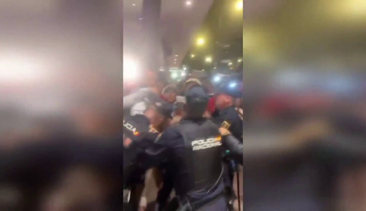 Incidentes entre los jugadores de Perú y la Policía en Madrid