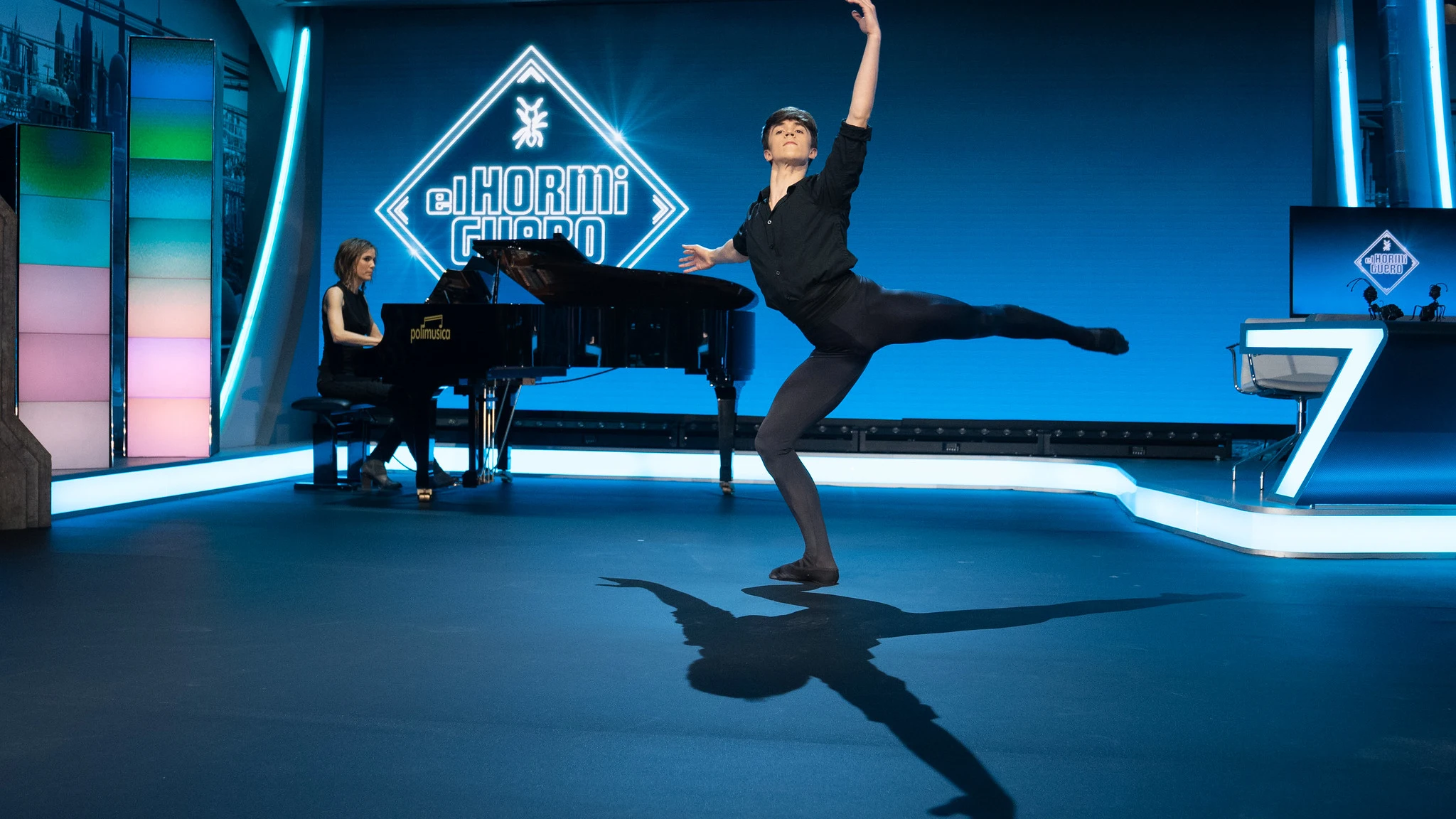 ¡Cuánto talento! 'El Hormiguero' recibe a uno de los mejores bailarines de ballet del mundo ¡Cuánto talento! 'El Hormiguero' recibe a uno de los mejores bailarines de ballet del mundo