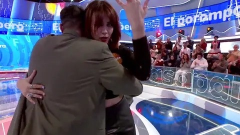 El divertido baile de Andrea Guasch y Jadel al son del ‘Porompompero’ El divertido baile de Andrea Guasch y Jadel al son del ‘Porompompero’