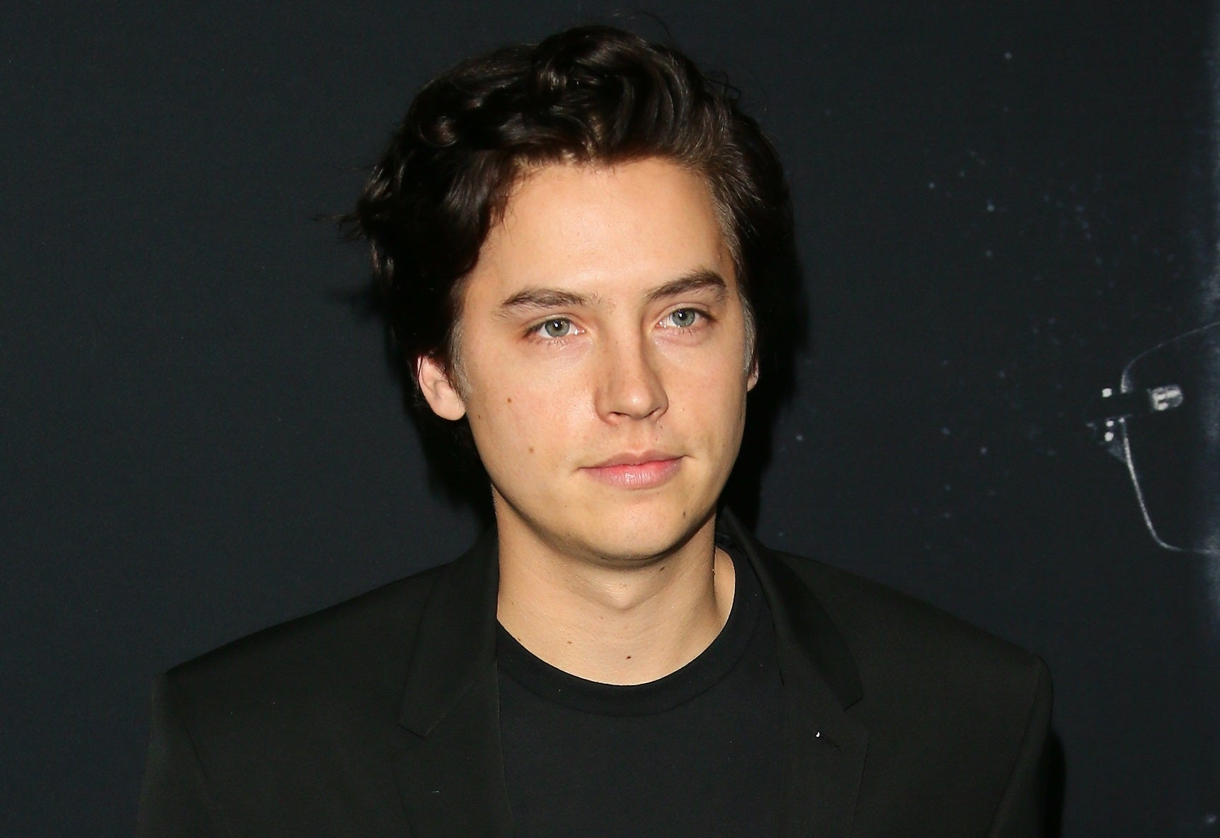 Cole Sprouse revela que los servicios sociales le quitaron la custodia a su  madre y se gastó todo su dinero de actor infantil