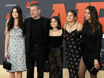 Matt Damon con su mujer y sus hijas Matt Damon con su mujer y sus hijas