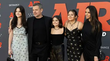 Matt Damon con su mujer y sus hijas Matt Damon con su mujer y sus hijas